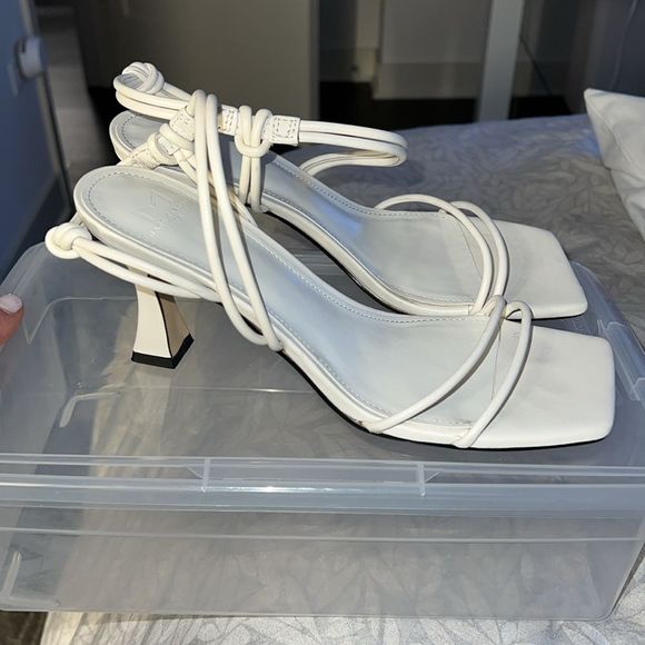 MARC FISHER DAVIA HEELED SANDAL, 8.5 - Picture 6 of 10